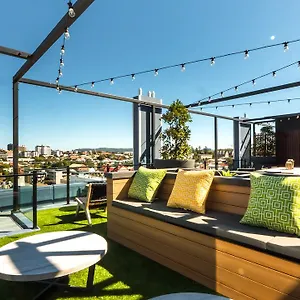 3* Hotel Baxter St Apartments